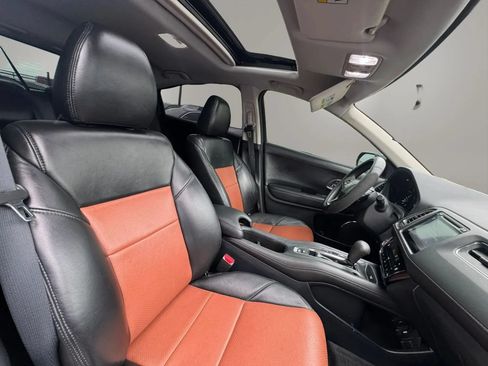 Used 2018 Honda HR-V EX image 15