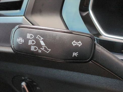 Used 2022 Volkswagen Jetta SE FWD image 16