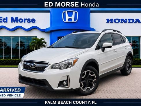 Used 2017 Subaru Crosstrek 2.0i Premium w/ Moonroof Package AWD/4WD image 1
