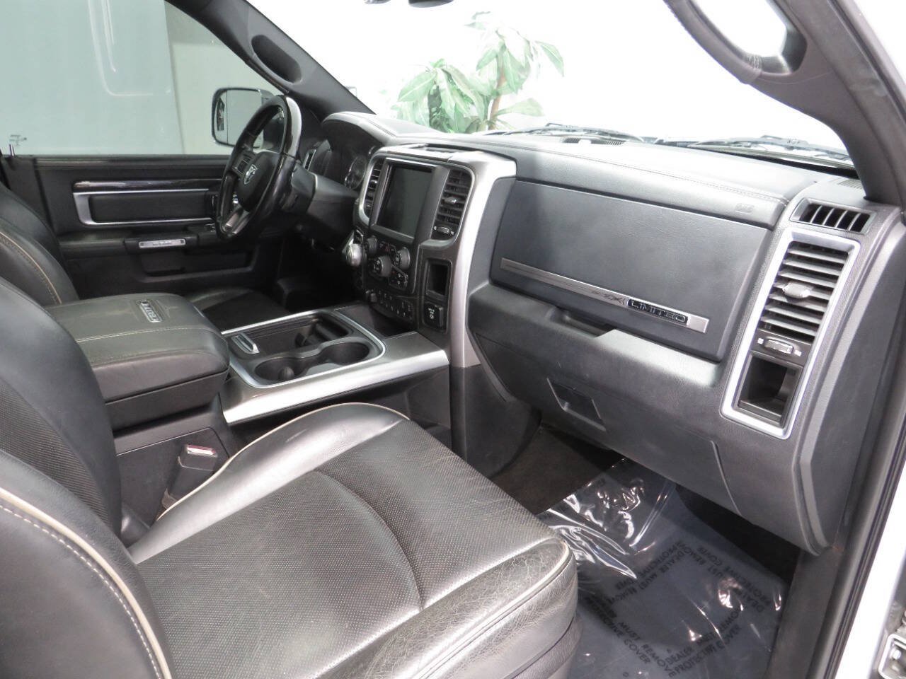 Used 2016 RAM 1500 Limited AWD/4WD image 9