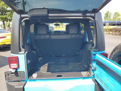 Used 2017 Jeep Wrangler Unlimited Sahara w/ Max Tow Package AWD/4WD image 24