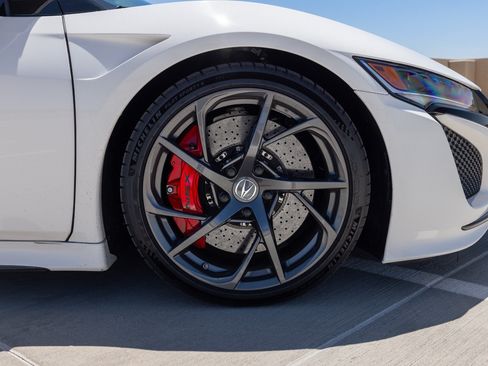 Used 2017 Acura NSX AWD/4WD image 26