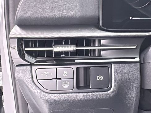 New 2026 Kia Sportage S image 32