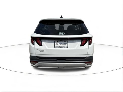 Used 2025 Hyundai Tucson SE FWD image 4
