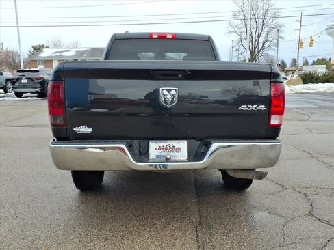 Used 2017 RAM 1500 ST w/ SXT Appearance Group image 9