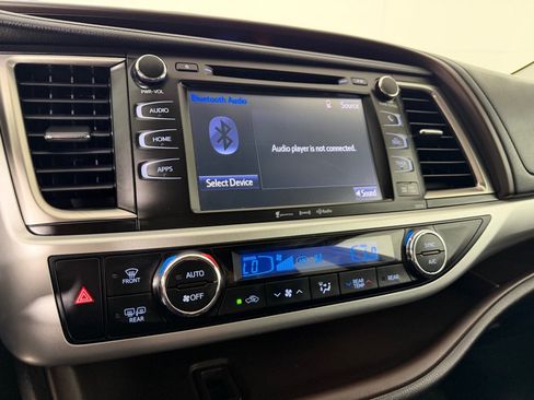 Used 2016 Toyota Highlander XLE AWD/4WD image 15