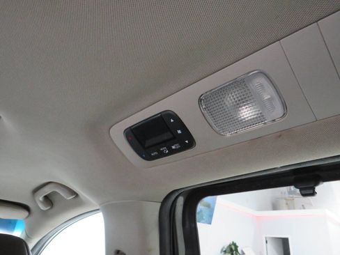 Used 2011 Honda Odyssey EX-L image 24