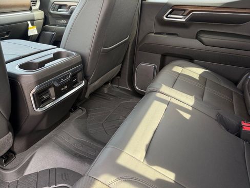 Used 2024 Chevrolet Silverado 1500 High Country image 15