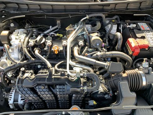 Used 2025 Nissan Altima 2.5 SV image 33