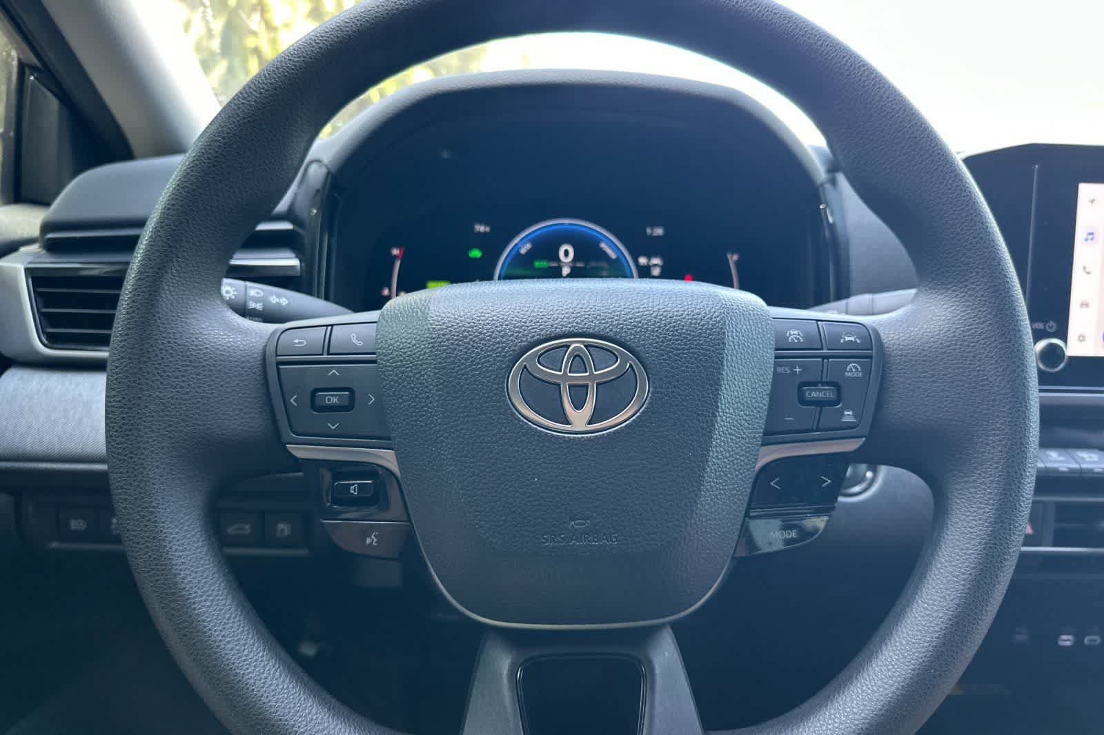 Used 2026 Toyota Camry LE FWD image 24