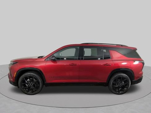 Used 2026 Chevrolet Traverse RS w/ LPO, Floor Liner Package FWD image 14
