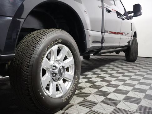 Used 2020 Ford F250 Platinum AWD/4WD image 11