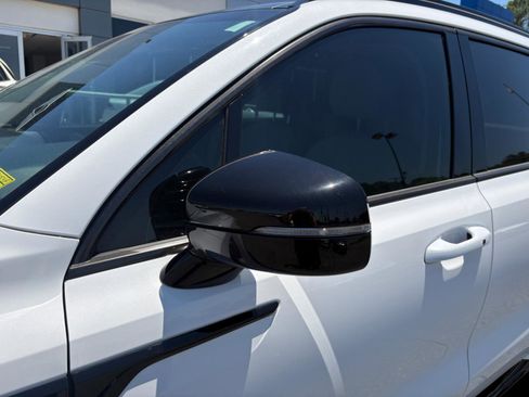 Used 2023 Kia Sorento EX w/ Panoramic Sunroof Package FWD image 21