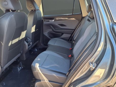 New 2026 Volkswagen Tiguan SE AWD/4WD image 41