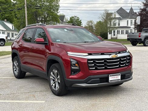 Used 2025 Chevrolet Equinox LT w/ Convenience Package II AWD/4WD image 6