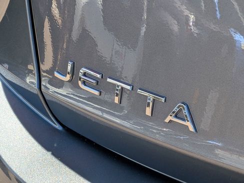 Used 2024 Volkswagen Jetta SE FWD image 29