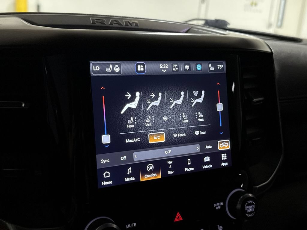 Used 2022 RAM 1500 Laramie AWD/4WD image 17