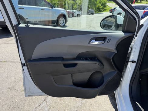 Used 2016 Chevrolet Sonic LTZ FWD image 9