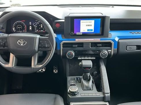 Used 2026 Toyota Tacoma TRD Sport AWD/4WD image 4