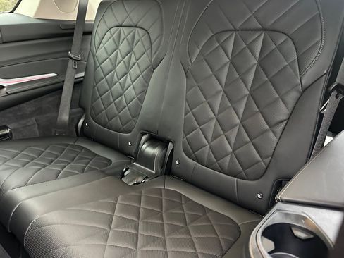 Certified 2023 BMW X7 xDrive40i w/ Premium Package image 18