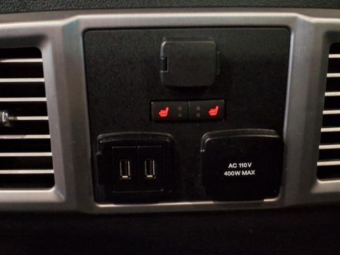 Used 2018 Ford F150 Platinum w/ Max Trailer Tow Package image 16