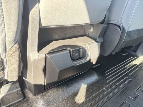 New 2026 Ford F350 XL w/ XL Chrome Package image 24