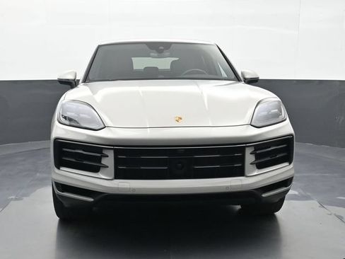 Certified 2025 Porsche Cayenne S AWD/4WD image 26