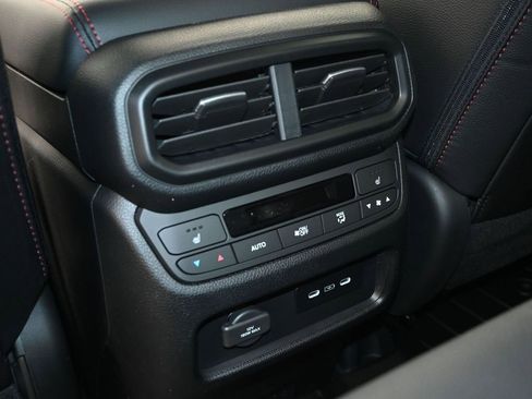 Used 2026 Honda Ridgeline Black Edition image 14