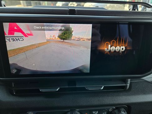 New 2026 Jeep Gladiator Sport image 28