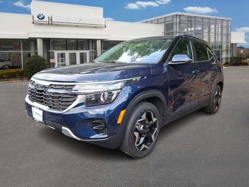 Used 2024 Kia Seltos EX AWD/4WD image 1
