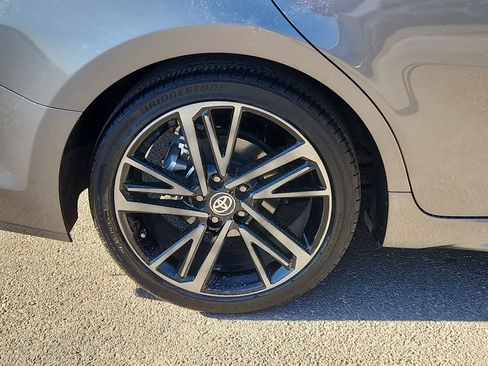 Used 2025 Toyota Camry XSE image 12