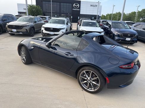Used 2021 MAZDA MX-5 Miata RF Grand Touring RWD image 17