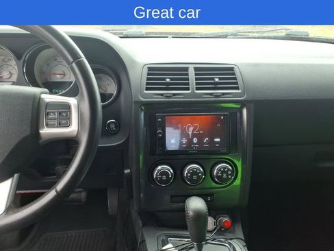Used 2013 Dodge Challenger SXT RWD image 13