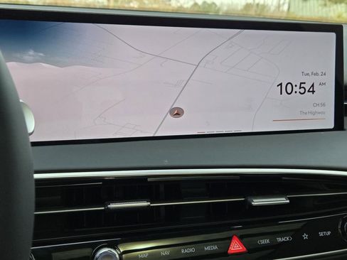 New 2026 Genesis GV70 2.5T Advanced image 13