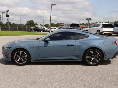 Used 2024 Ford Mustang Premium image 4