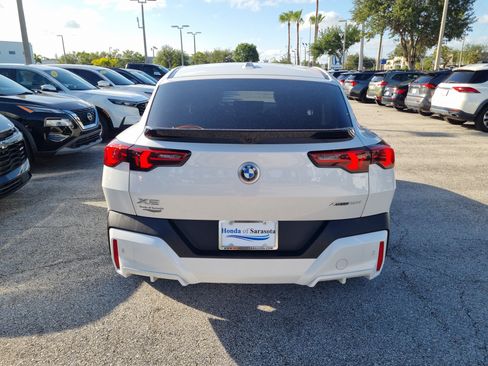 Used 2025 BMW X2 xDrive28i AWD/4WD image 6