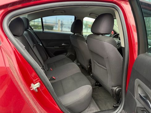 Used 2012 Chevrolet Cruze LT image 25