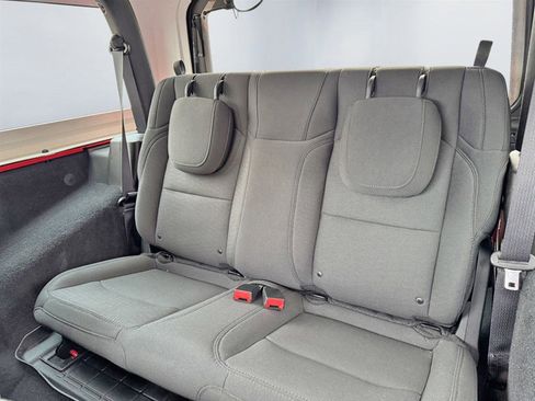 Used 2019 Jeep Wrangler Sport image 17