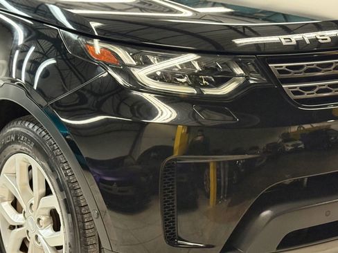 Used 2019 Land Rover Discovery SE image 6