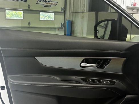 Used 2025 Nissan Murano SL AWD/4WD image 21