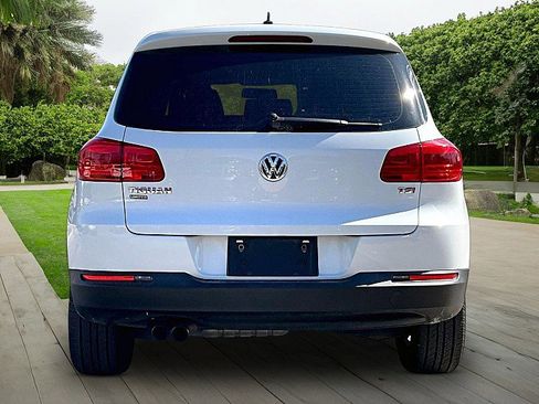 Used 2018 Volkswagen Tiguan Limited image 4