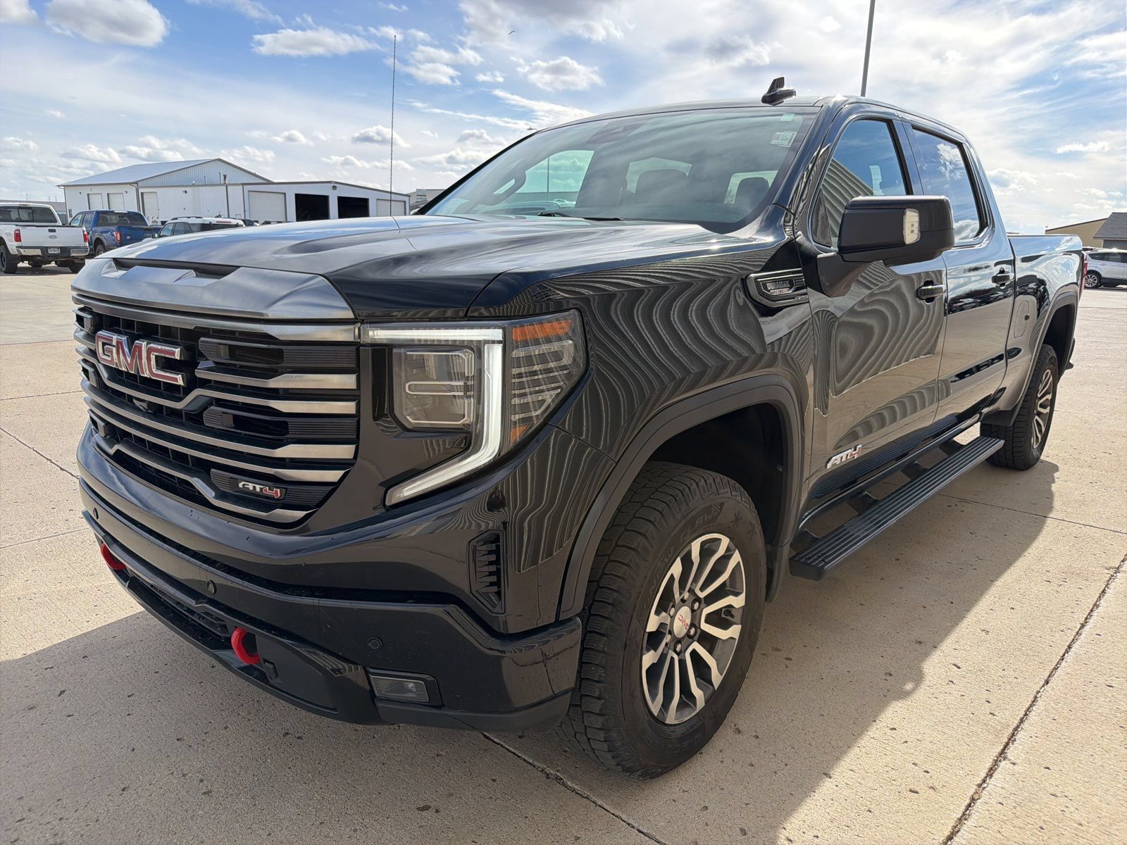 Used 2023 GMC Sierra 1500 AT4 AWD/4WD image 4
