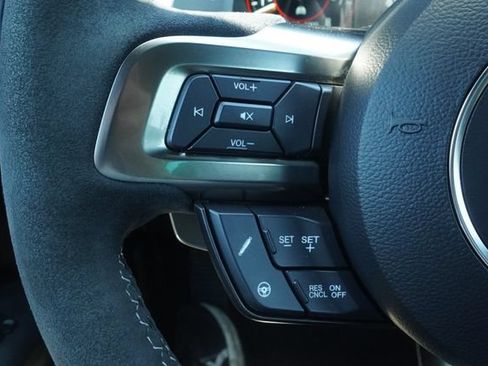 Used 2022 Ford Mustang Shelby GT500 w/ Technology Package RWD image 13