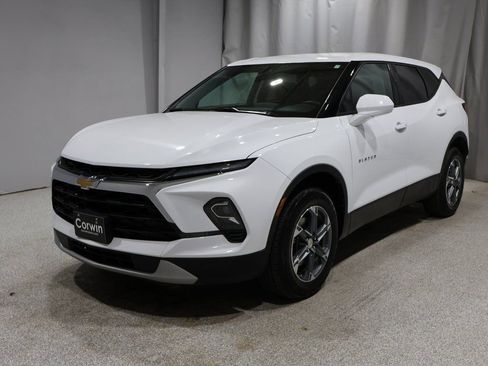 Used 2025 Chevrolet Blazer LT image 5