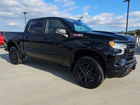 Used 2023 Chevrolet Silverado 1500 LT Trail Boss AWD/4WD image 2