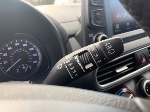 Used 2019 Hyundai Kona SEL image 28