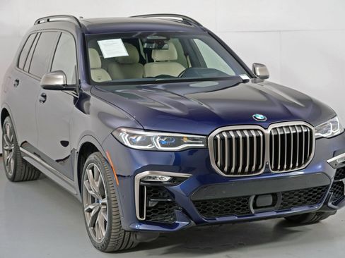 Used 2021 BMW X7 M50i w/ Dynamic Handling Package image 62