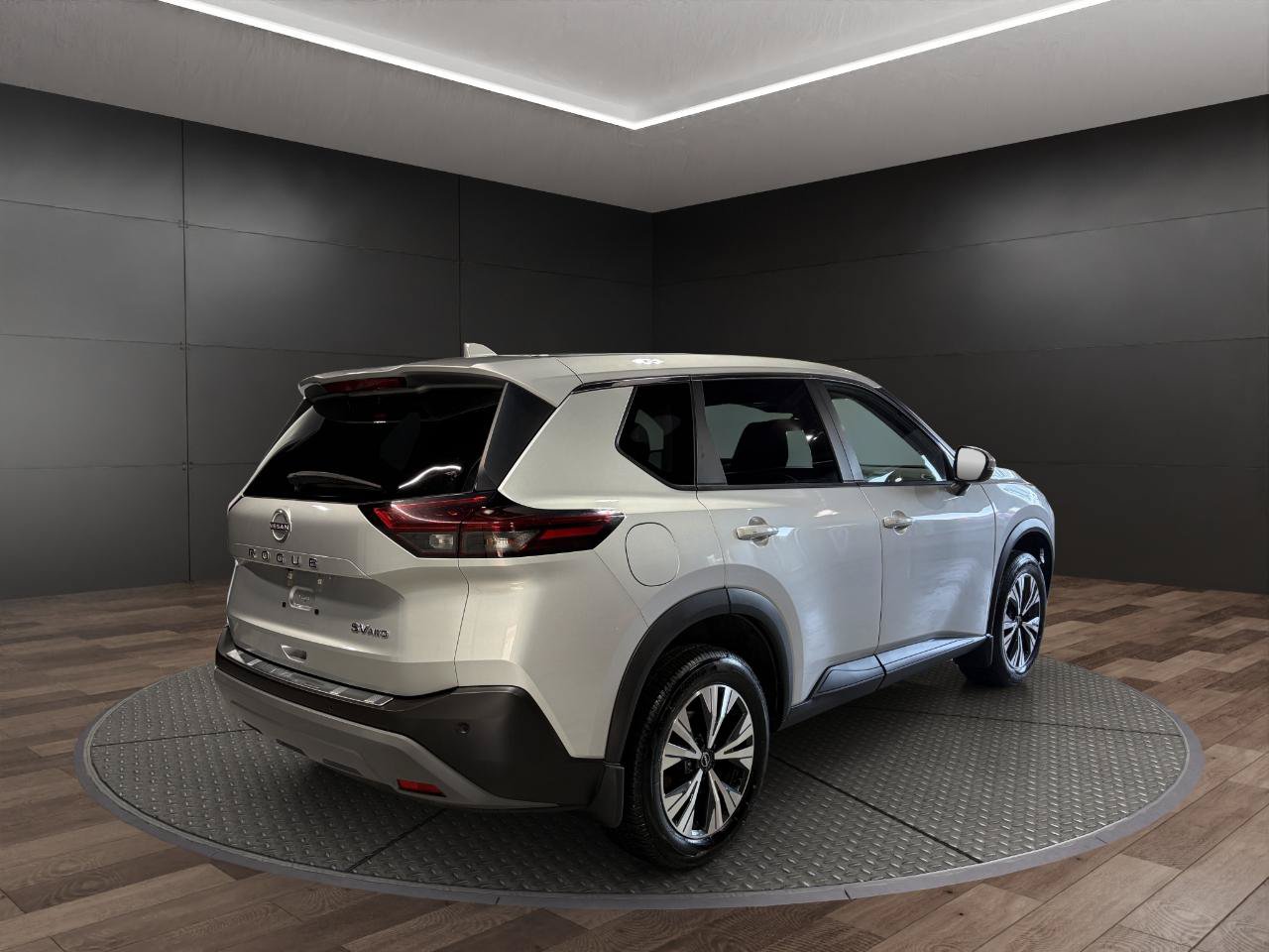 Used 2022 Nissan Rogue SV AWD/4WD image 8