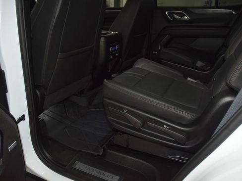 Used 2024 Chevrolet Tahoe RST w/ Luxury Package AWD/4WD image 40