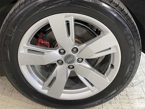 Used 2018 Audi Q5 Prestige image 11
